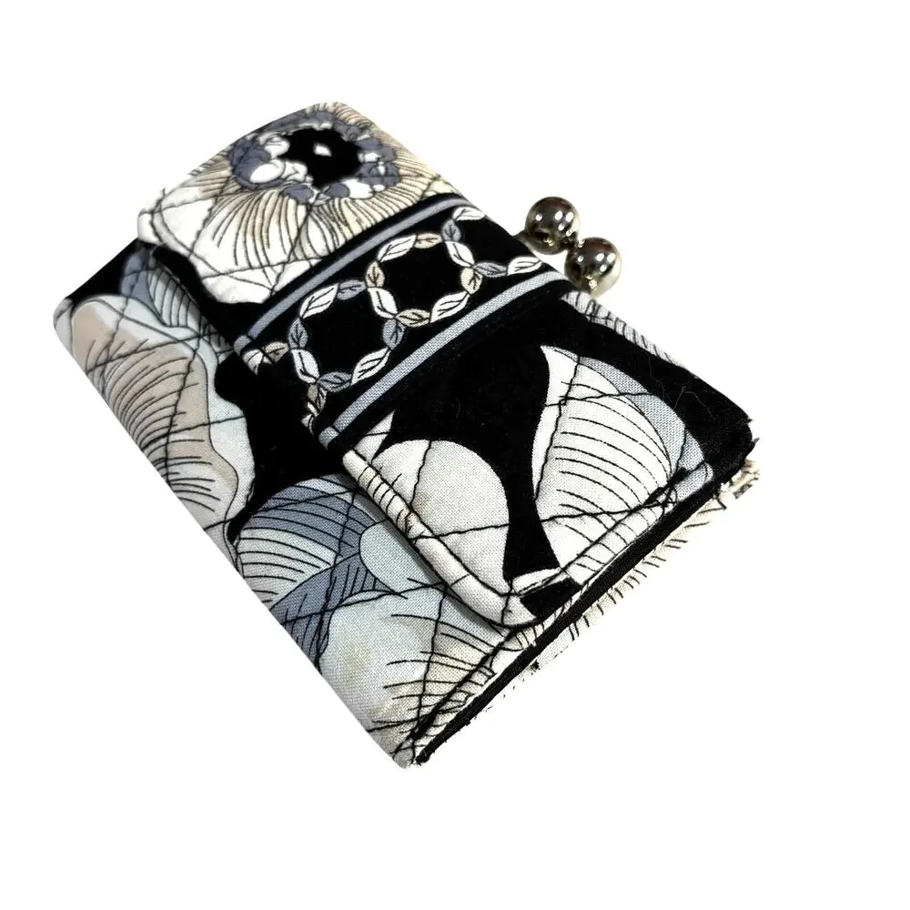 Vera Bradley trifold wallet coin purse quilted cotton silver kiss lock floral - Picture 2 of 8